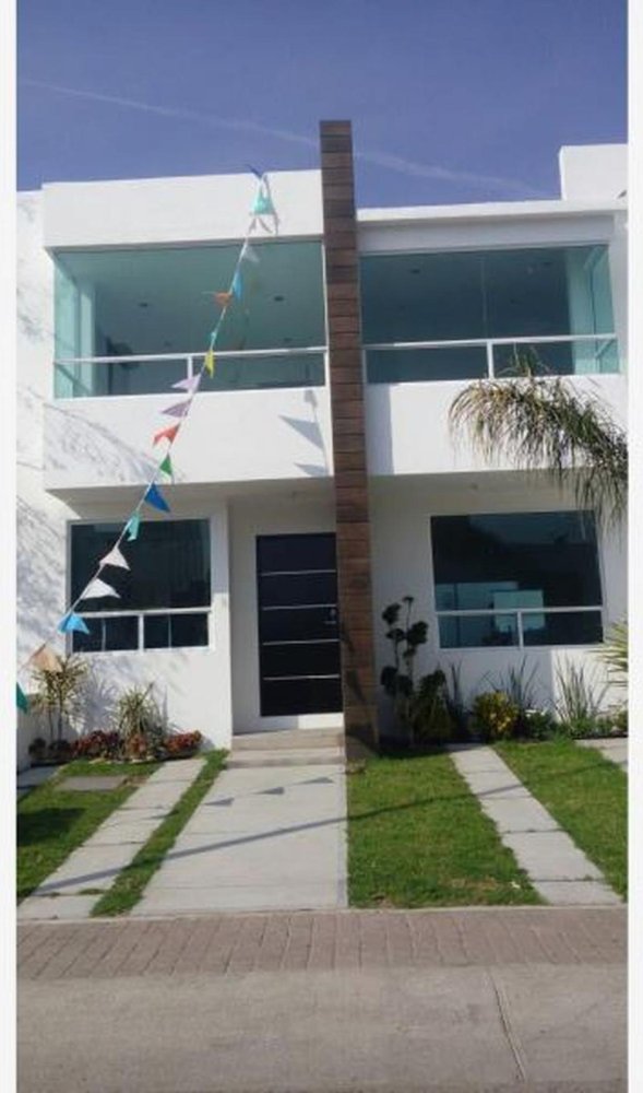 Casa de 3 dormitorios en Querétaro, Mexico No. 189374
