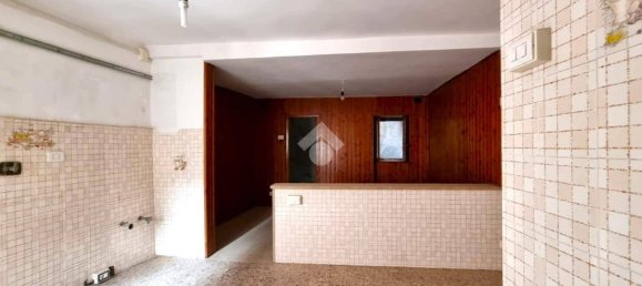 Здание с 2 комнатами в Сеньи, Италия № 89148 4