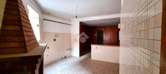 Здание с 2 комнатами в Сеньи, Италия № 89148 11