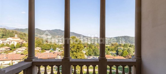 Villa de 5 dormitorios en Imbersago, Italy No. 188232 45