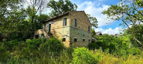 Casa de 6 habitaciónes en Porto San Giorgio, Italy No. 5652 2