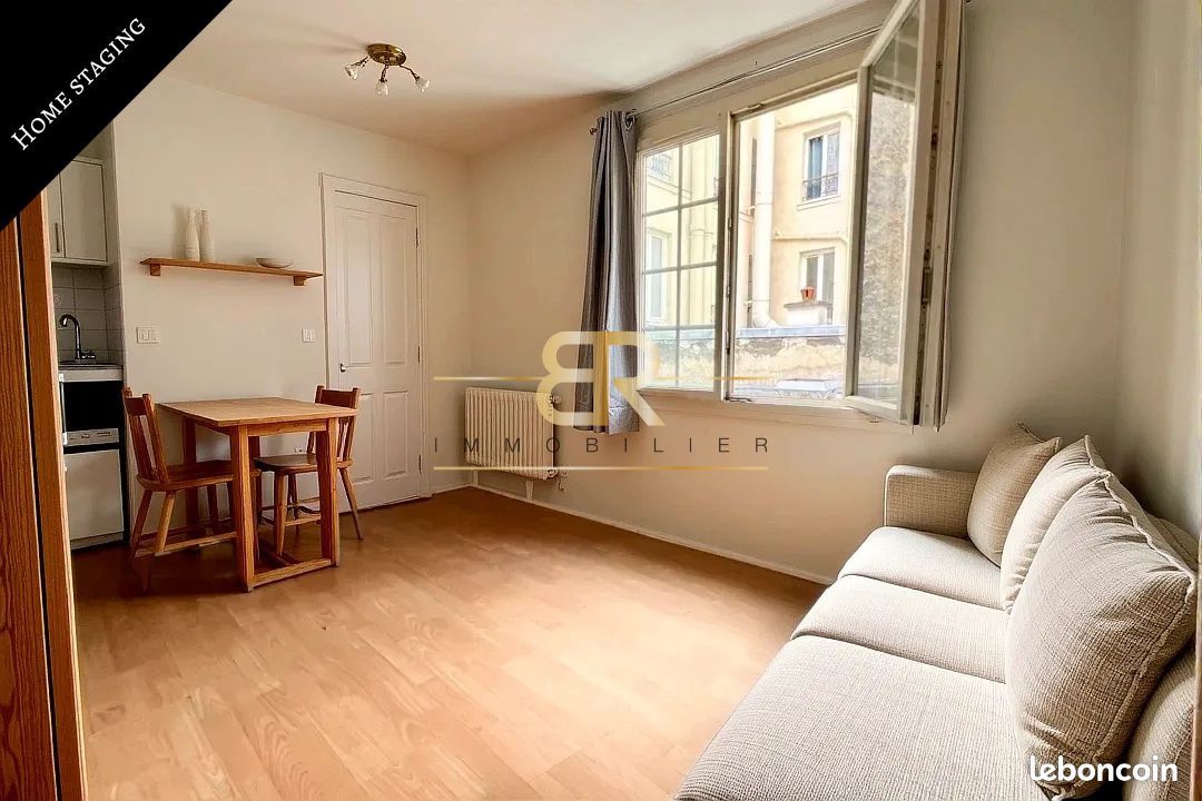 Studio in Paris, France No. 324832