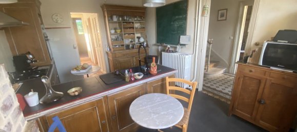 6 bedrooms House in Amblainville, France No. 68647 7