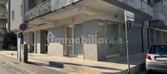 1-salle Propriété commerciale à Montesilvano, Italy No. 104468 10