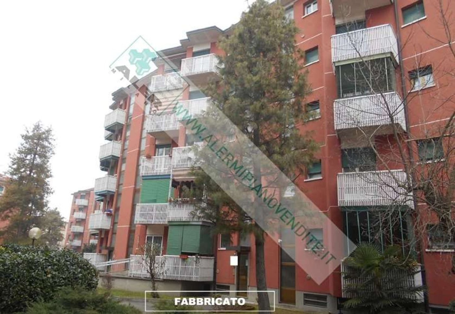 2 Schlafzimmer Wohnung in Milan, Italy, Nr. 370088