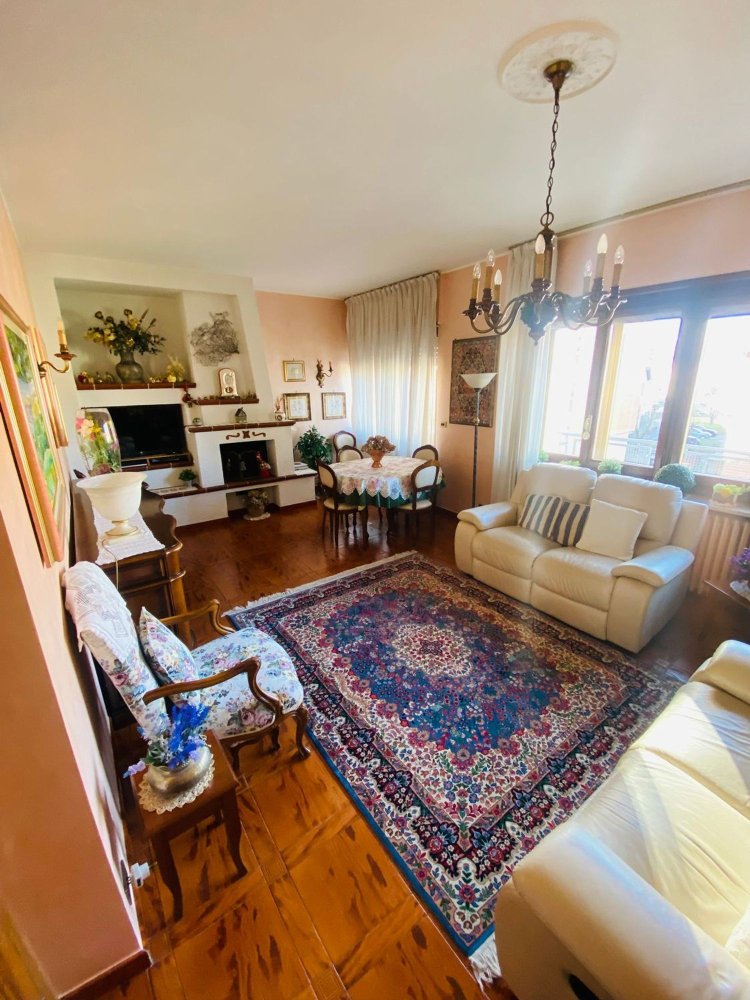 7 bedrooms Duplex in Turin, Italy No. 339632