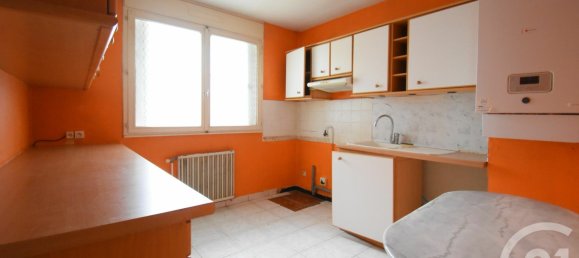 2 Schlafzimmer Wohnung in Vichy, France, Nr. 305640 3
