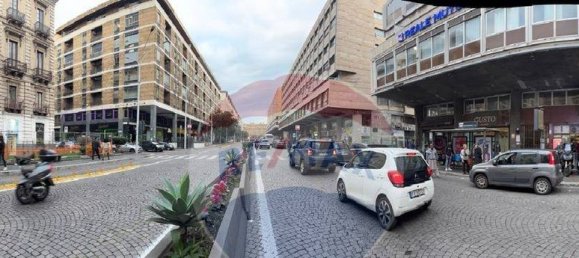 3 bedrooms Apartment in Catania, Italy No. 369920 3