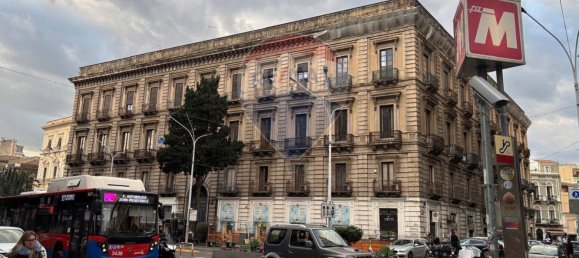 3 bedrooms Apartment in Catania, Italy No. 369920 5