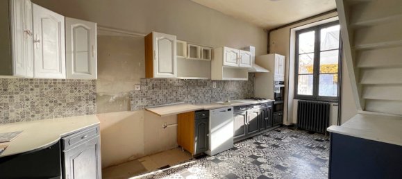 Casa de 4 dormitorios en Saint-Amand-Montrond, France No. 51265 16