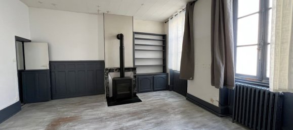 Casa de 4 dormitorios en Saint-Amand-Montrond, France No. 51265 2