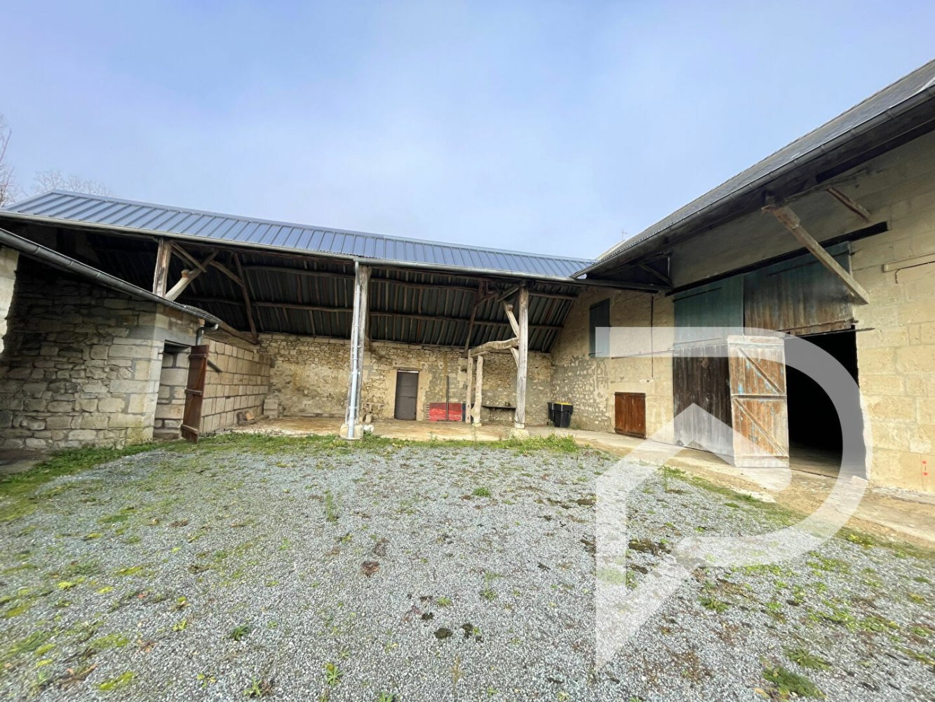 1 room Building in Fresnoy-la-Riviere, France No. 48660