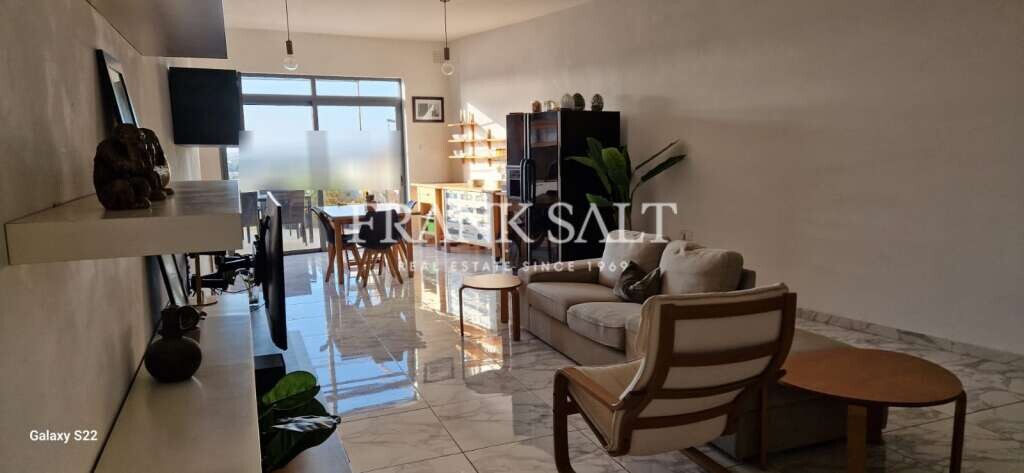 2 bedrooms Penthouse in Zurrieq, Malta No. 8200