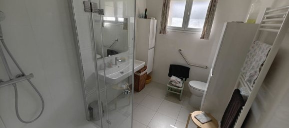 8 bedrooms House in Vernon, France No. 341330 7