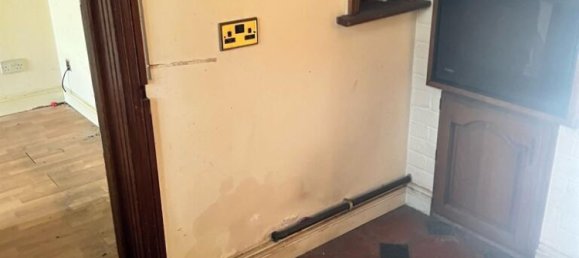 4 bedrooms House in Harrow, United Kingdom No. 6319 6