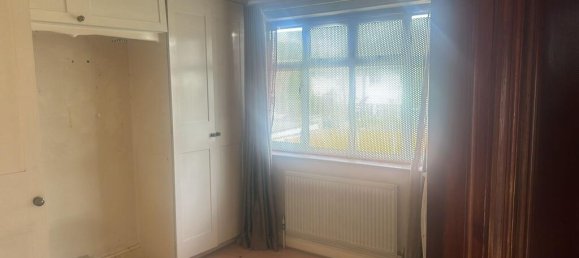 4 bedrooms House in Harrow, United Kingdom No. 6319 10