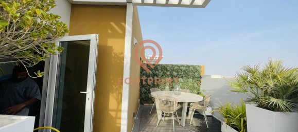 3 bedrooms Townhouse in Dubai, UAE No. 24520 9