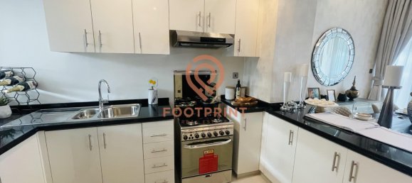 3 bedrooms Townhouse in Dubai, UAE No. 24520 2