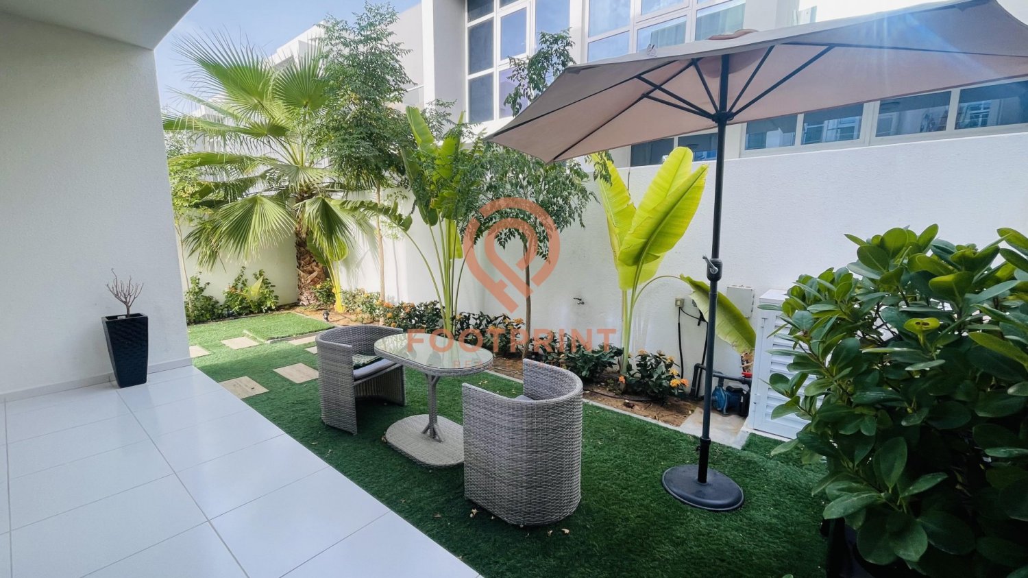 3 bedrooms Townhouse in Dubai, UAE No. 24520