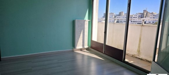 3 bedrooms Apartment in Paris, France No. 175208 8
