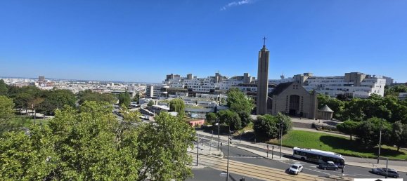 3 bedrooms Apartment in Paris, France No. 175208 9