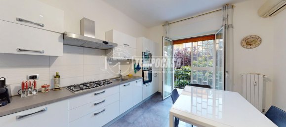 2 bedrooms Apartment in Bari, Italy No. 335330 9