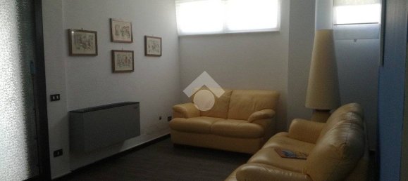 Garage à Potenza, Italy 85m² No. 139528 5