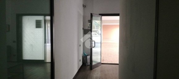 Garage à Potenza, Italy 85m² No. 139528 14