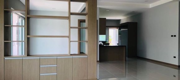 4 bedrooms Cafe / restaurant in Pattaya, Thailand No. 1032 4