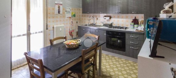 3 Schlafzimmer Wohnung in Carpi, Italy, Nr. 273390 2