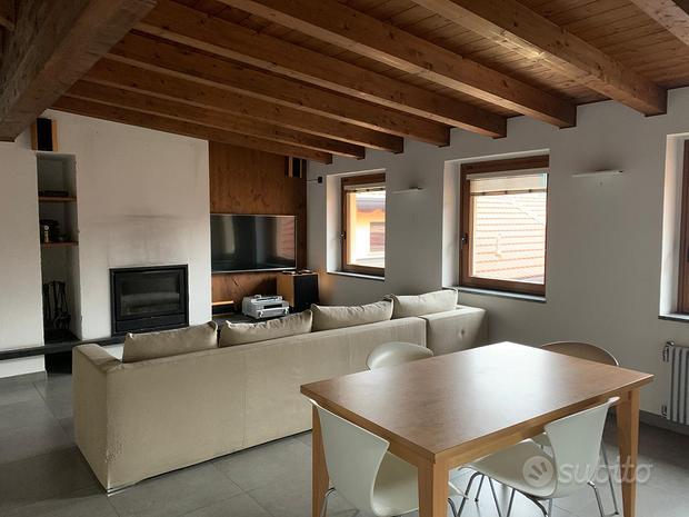 5-salle Penthouse à Saronno, Italy No. 256688