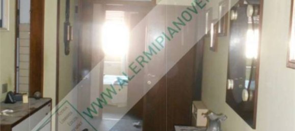 2 bedrooms Apartment in Milan, Italy No. 372581 2