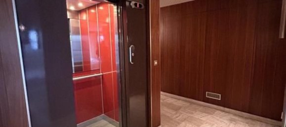 2 bedrooms Apartment in Montreuil, France No. 150878 10