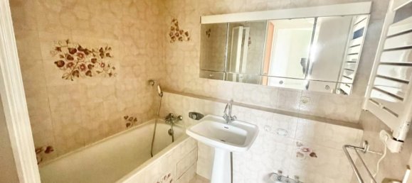 2 bedrooms Apartment in Montreuil, France No. 150878 7