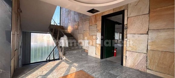 5-salle Entrepôt à Cinisello Balsamo, Italy No. 175984 6