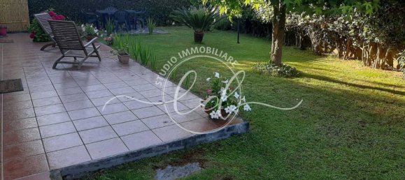 Villa de 2 dormitorios en Pietrasanta, Italy No. 325539 3