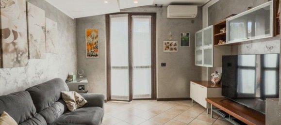 5 Schlafzimmer Villa in Trecate, Italy, Nr. 343090 24