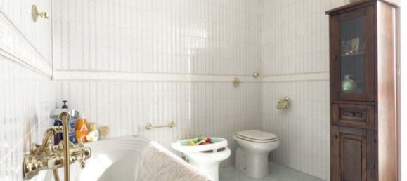 5 Schlafzimmer Villa in Trecate, Italy, Nr. 343090 9