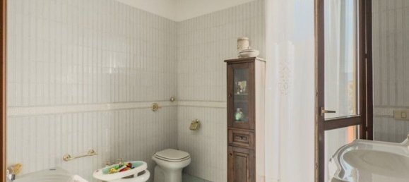 5 Schlafzimmer Villa in Trecate, Italy, Nr. 343090 6