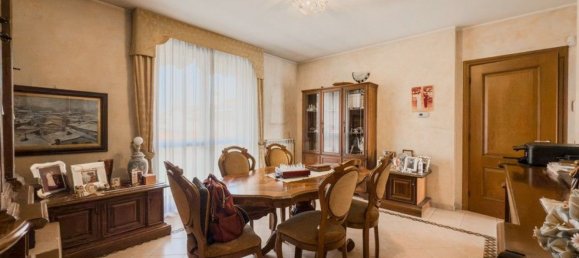 5 Schlafzimmer Villa in Trecate, Italy, Nr. 343090 2