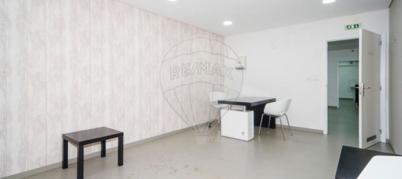 Propiedad comercial en Arruda dos Vinhos, Portugal 539 m² No. 136339 32