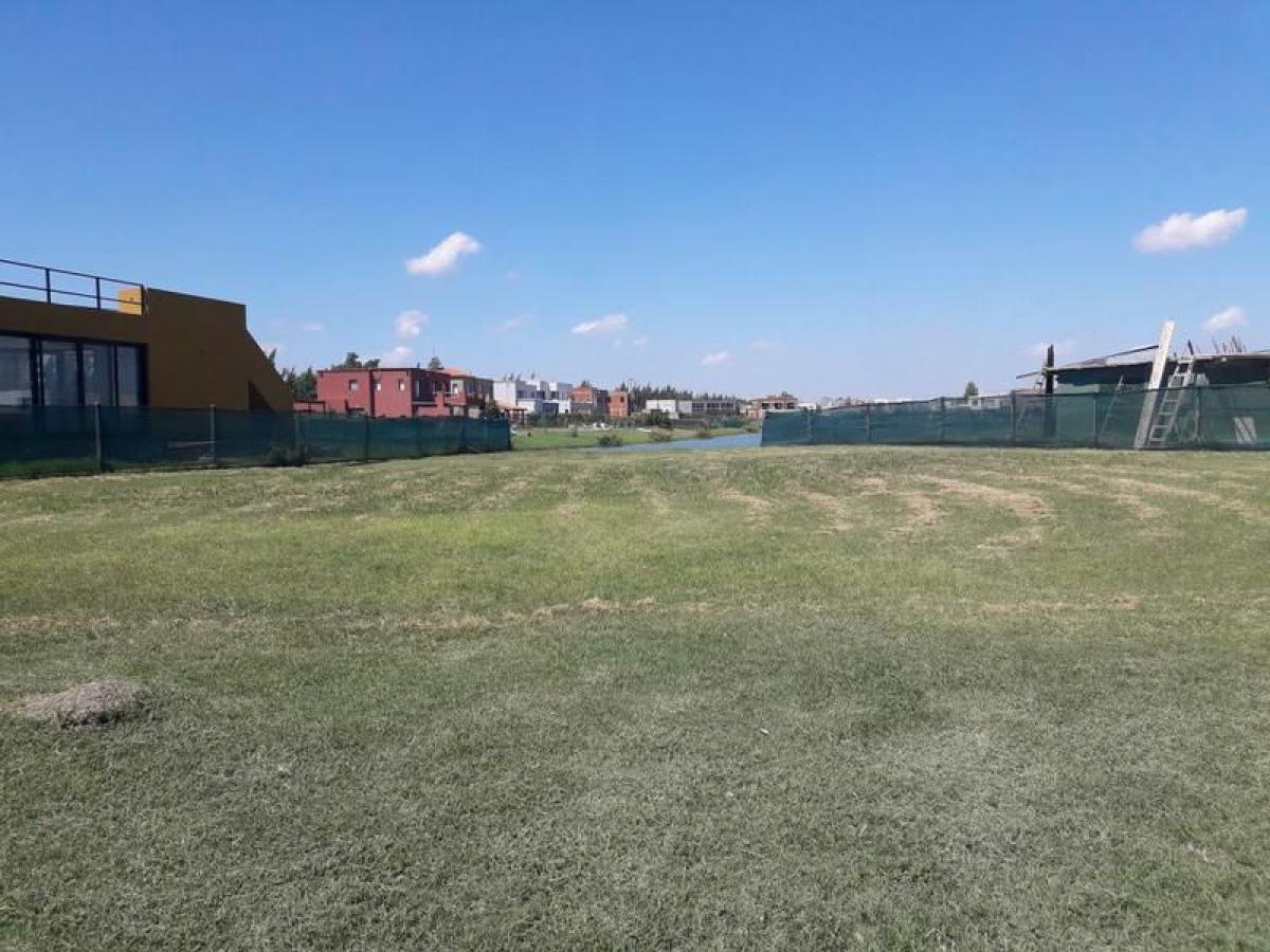  Land in Tigre, Argentina No. 48263