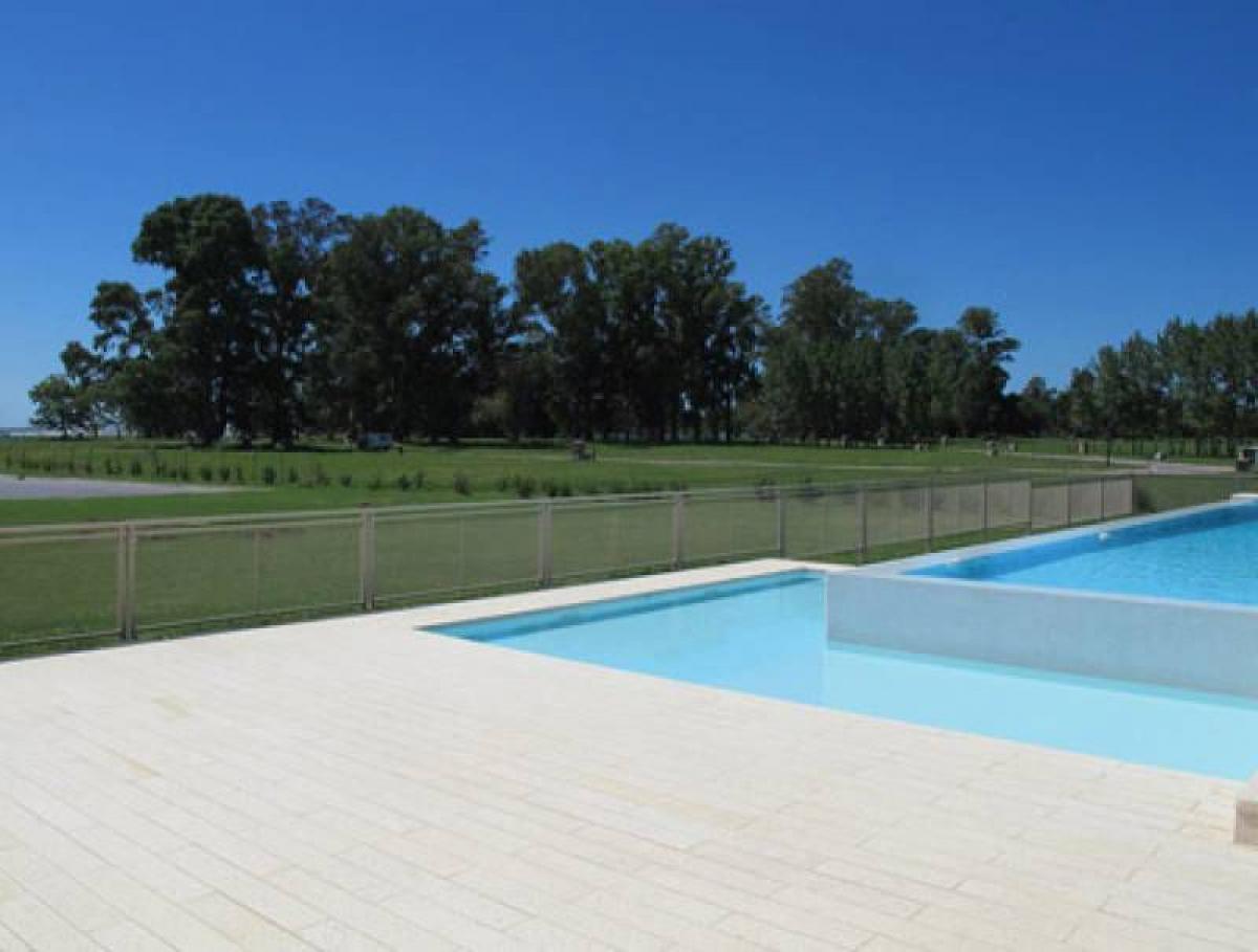 Дом с 3 спальнями в Эскобар, Аргентина № 100532