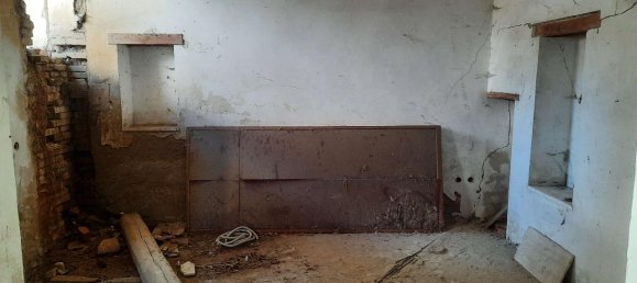 4 rooms Villa in Macerata, Italy No. 156707 7