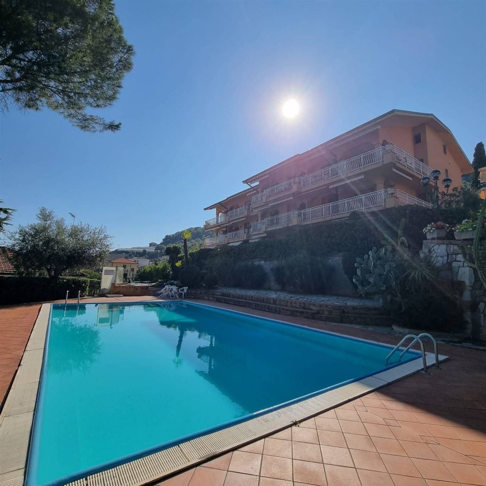 Estudio en Bordighera, Italy No. 69300