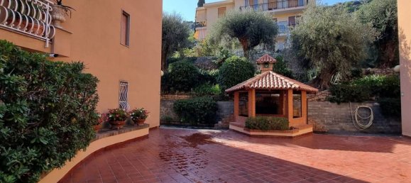 Estudio en Bordighera, Italy No. 69300 10