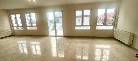 5 Schlafzimmer Villa in Aradippou, Cyprus, Nr. 20116 7