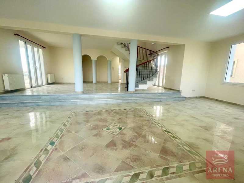 5 Schlafzimmer Villa in Aradippou, Cyprus, Nr. 20116