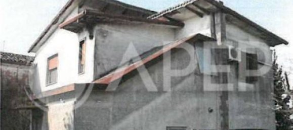 6 bedrooms Apartment in Correzzola, Italy No. 301002 2