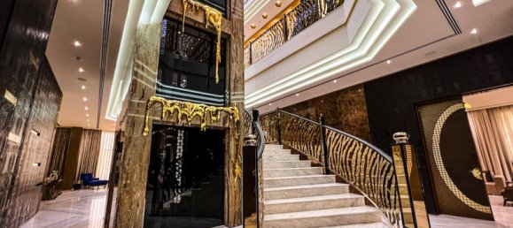 7 bedrooms Villa in Emirates Hills, UAE No. 3643 15